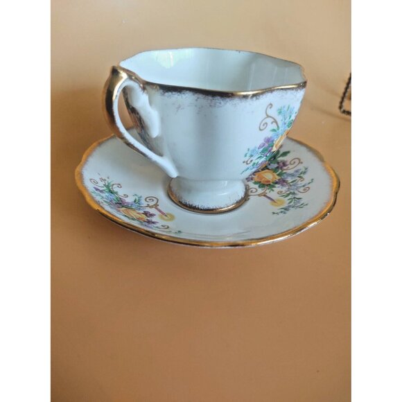 Vintage Queen Anne England Tea cup and saucer set Happy Anniversary - Picture 6 of 16